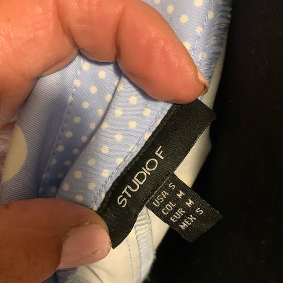 Studio F ladies top in size S. white and Light blue - Picture 9 of 9